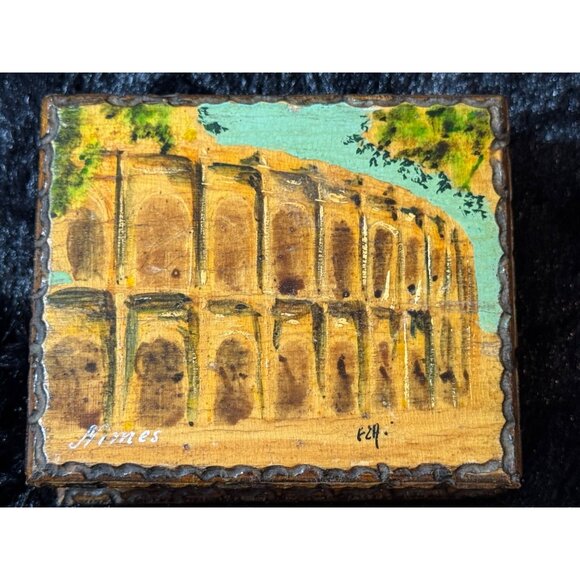 Vintage 1955 FEA Handcrafted Wooden Trinket Box With Painted Roman Colosseum - Picture 2 of 10